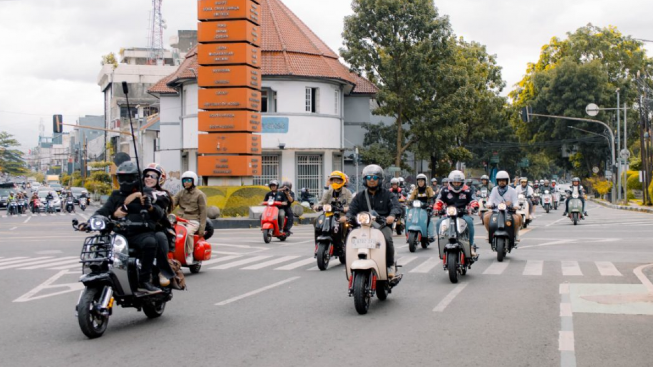 Genap Setahun, Scomadi Experience Center Bandung Ajak Riding Komunitas