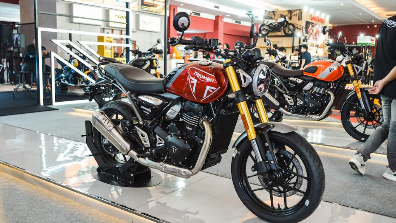 Moge Inggris Kini Lebih Terjangkau, Ini Daftar Harga Triumph Speed 400 dan Scrambler 400 X