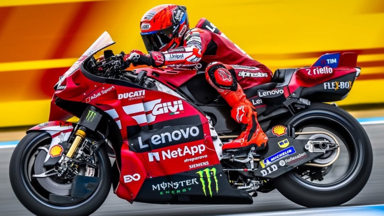 Marc Marquez Menangkan Sprint Race MotoGP Jerez yang Penuh Drama, Bangkit Setelah Terjatuh!