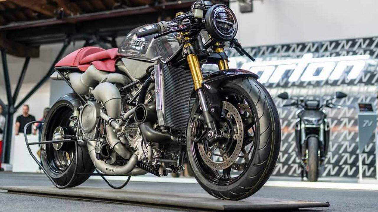 Veloce Aperion, Motor Dua Tak 1.000cc Delapan Silinder yang Bertenaga