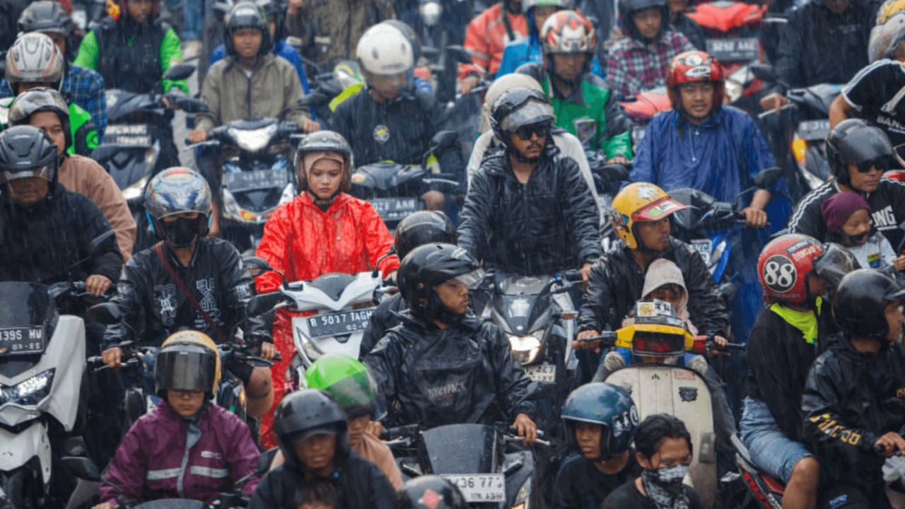 Bradsis Mesti Tahu! Ini Tips Ngabuburit Aman Naik Motor Agar Puasa Tetap Berkah