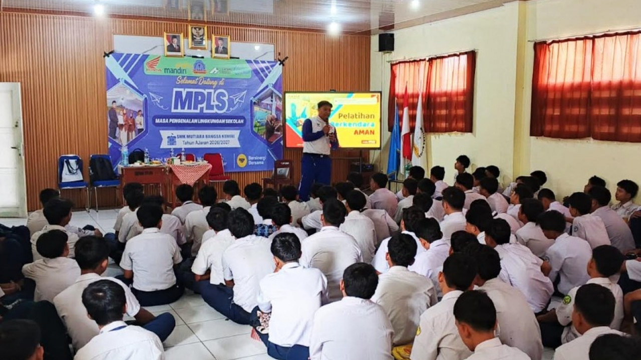 Tanamkan Budaya Berkendara Aman, Wahana Honda Edukasi Ratusan Siswa Baru di Tangerang