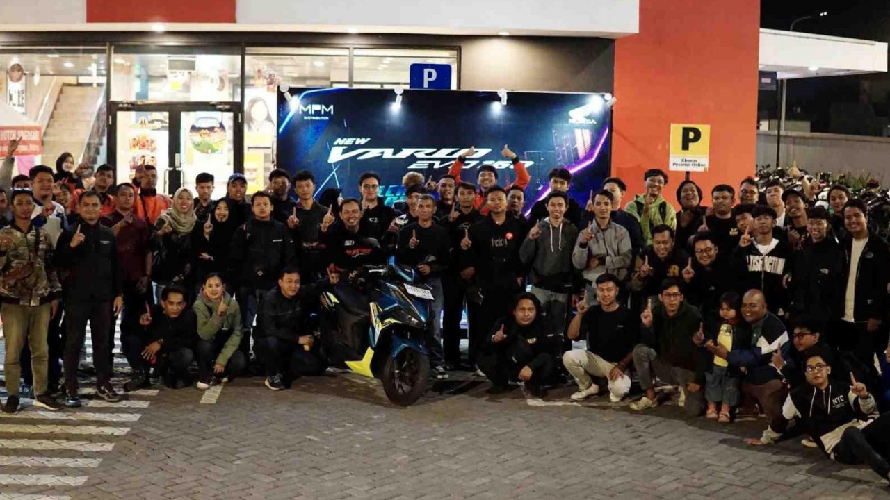 150 Anggota Komunitas Honda Vario Ikuti Night Ride New Honda Vario 160 Evo di Malang