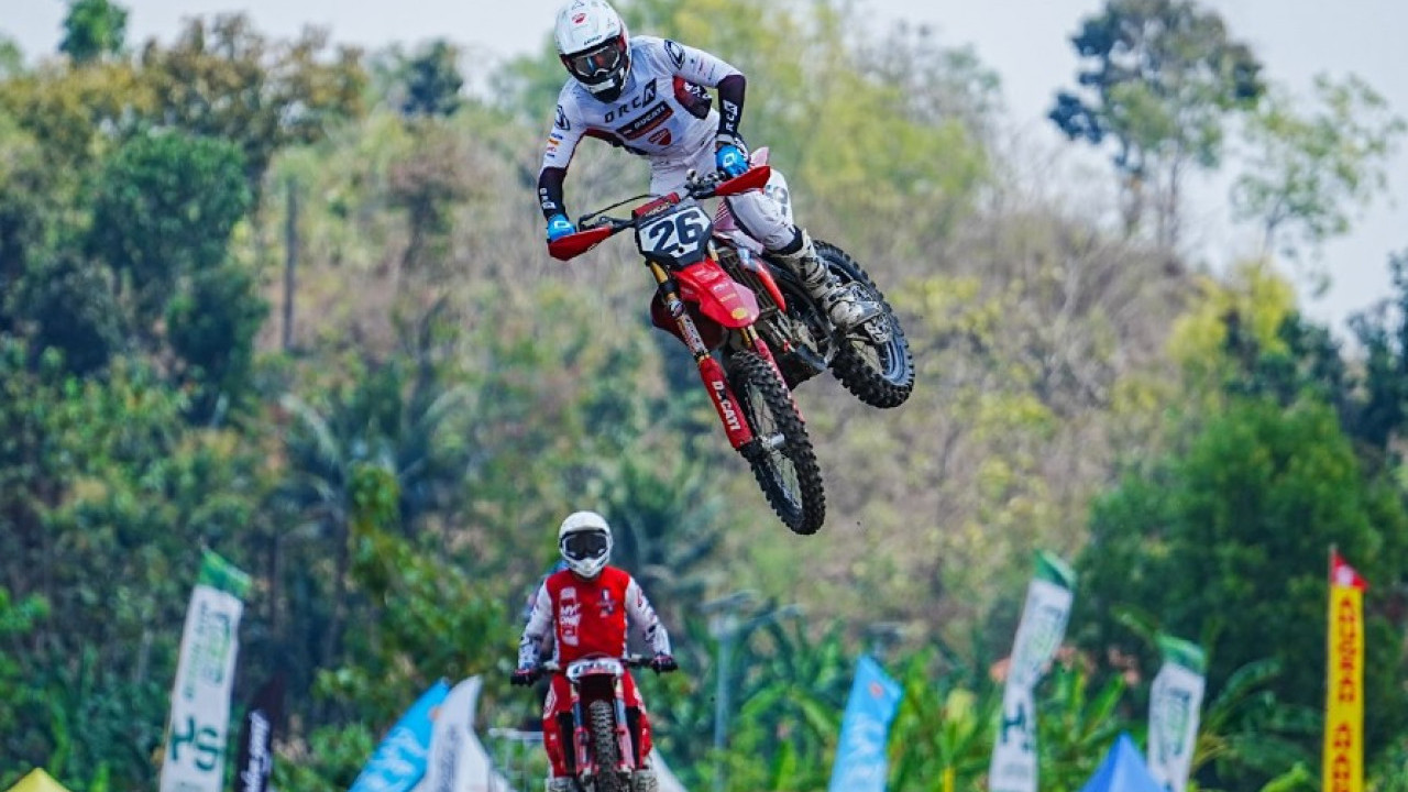 Empat Ducati Desmo450 MX Tembus 6 Besar MX1 Internasional