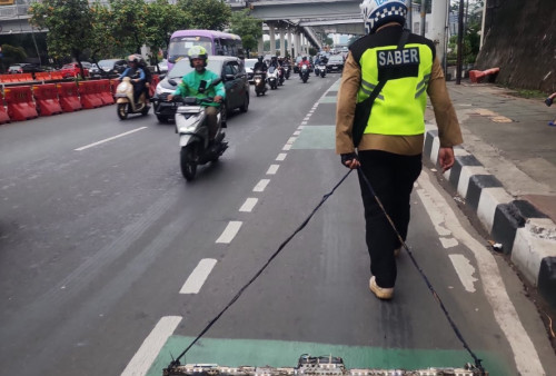 Ranjau Paku Paling Mengerikan di Jalan, Ban Tubeless Pun Sampe Menyerah 