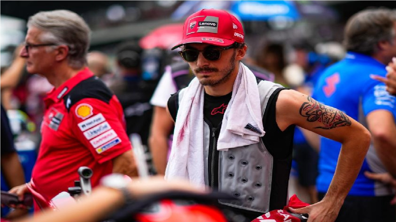 Drama di Sepang! Pecco Bagnaia Gagal Finis Gara-Gara Ban Bocor di Lap Akhir MotoGP Malaysia 2025