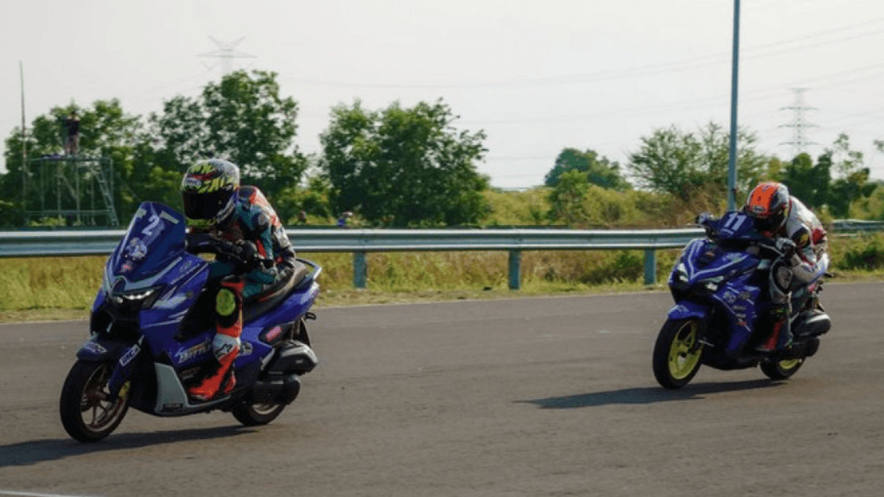 MAXi Race Meriahkan Kejurnas Motoprix 2026 Region B Surabaya, Jadi Magnet Baru Pecinta Balap Skutik