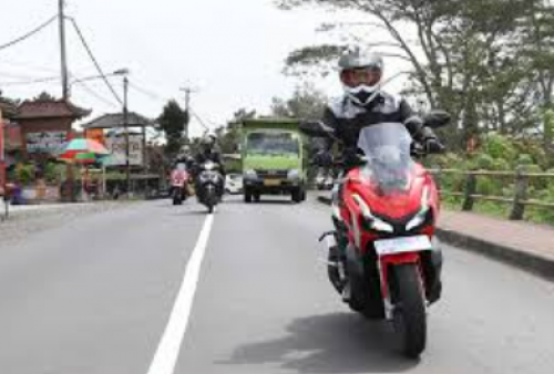 7 Cara Menghinadari Titik Buta Sewaktu Mengendarai Sepeda Motor