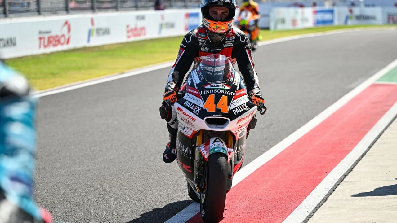 Aron Canet Back-to-Back Pole, Siap Tancap Gas di Moto2 Mandalika