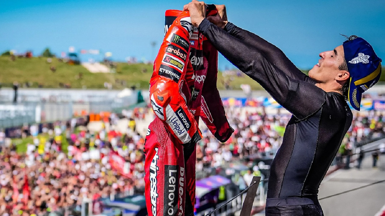 Alasan Marc Marquez Rayakan Kemenangan dengan Selebrasi Ikonis ala Lionel Messi di MotoGP San Marino 2025  