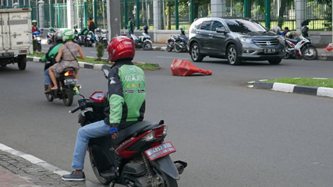 Lebih dari Sekadar Pelindung, Cover Plat Nomor Juga Harus Dirawat Sob!