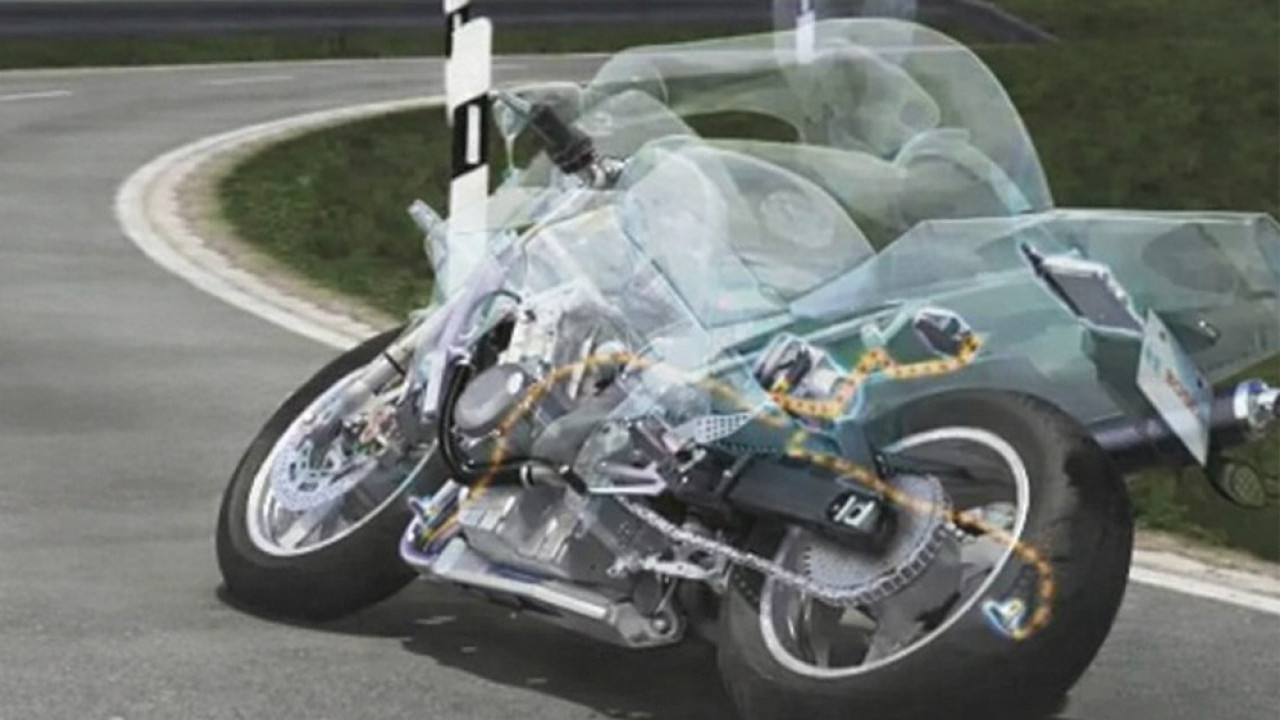 Jangan Anggap Sepele! Teknologi Traction Control di Motor Ternyata Bisa Selamatkan Nyawa