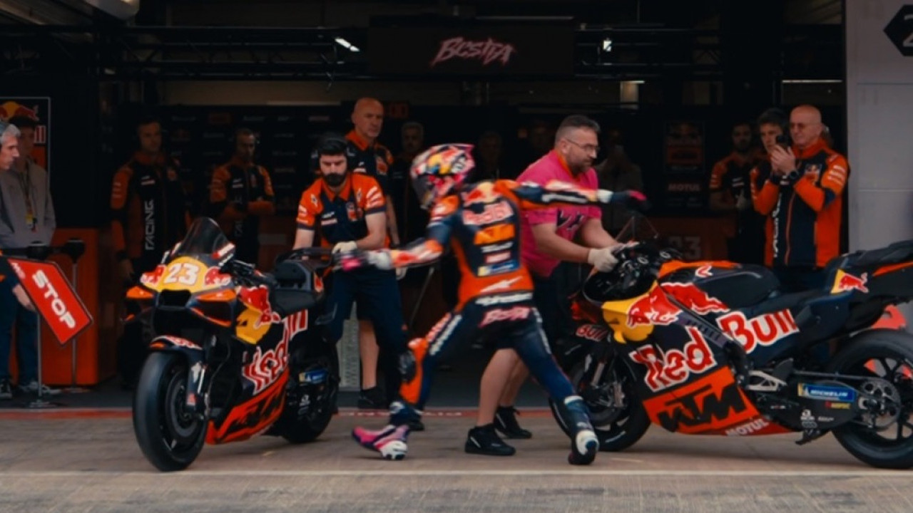 Demi Dongkrak Performa Tim, Bos KTM Blak-Blakan Ungkap Pentingnya Punya Empat Motor di MotoGP