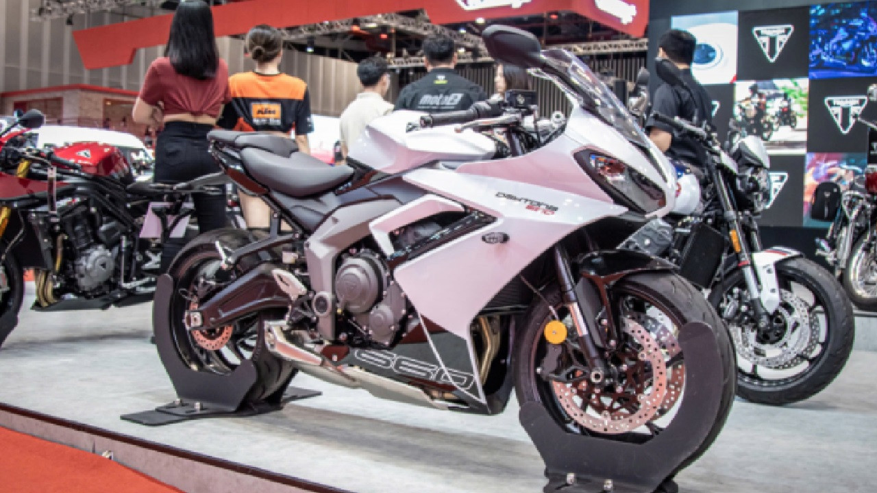 Triumph Daytona 660 2025 Tampil Gagah di Vietnam Motor Show 2024