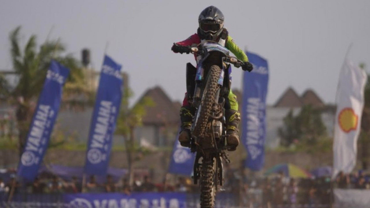 Ratusan Starter Sukseskan Shell BLU CRU Yamaha Enduro Challenge 2026 di Sidoarjo