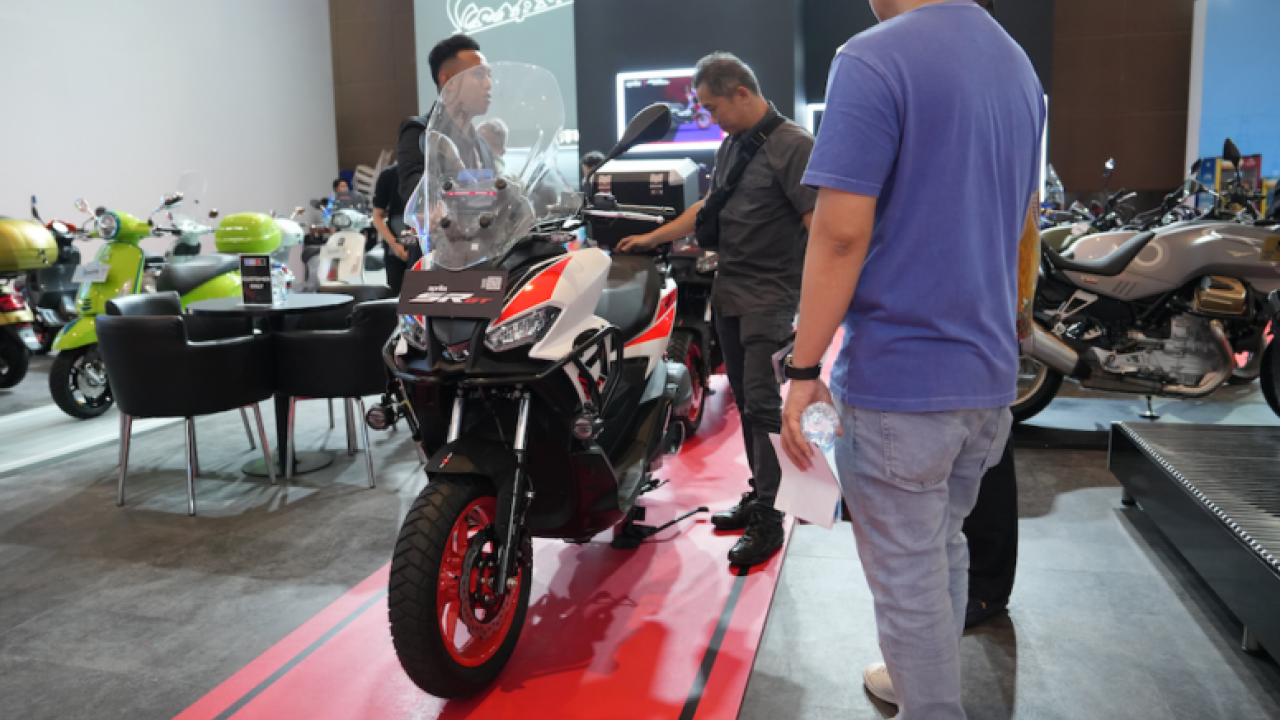 IIMS 2025: Piaggio Indonesia Hadirkan Warna Baru Aprilia SR-GT Sport dan Beragam Promo Spesial