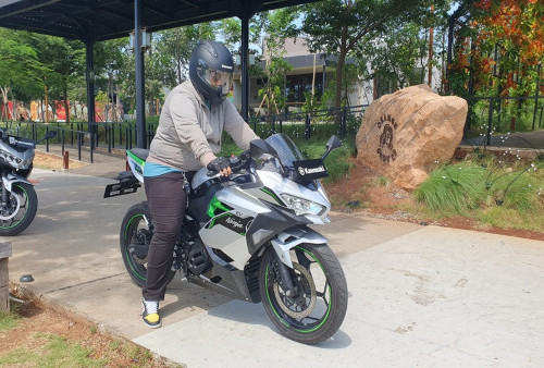 Impresi Pertama Tunggangi Kawasaki Ninja e-1 dan Z e-1, Tembus 100Km/jam, Akselerasi Buas Seperti Pakai NOS!