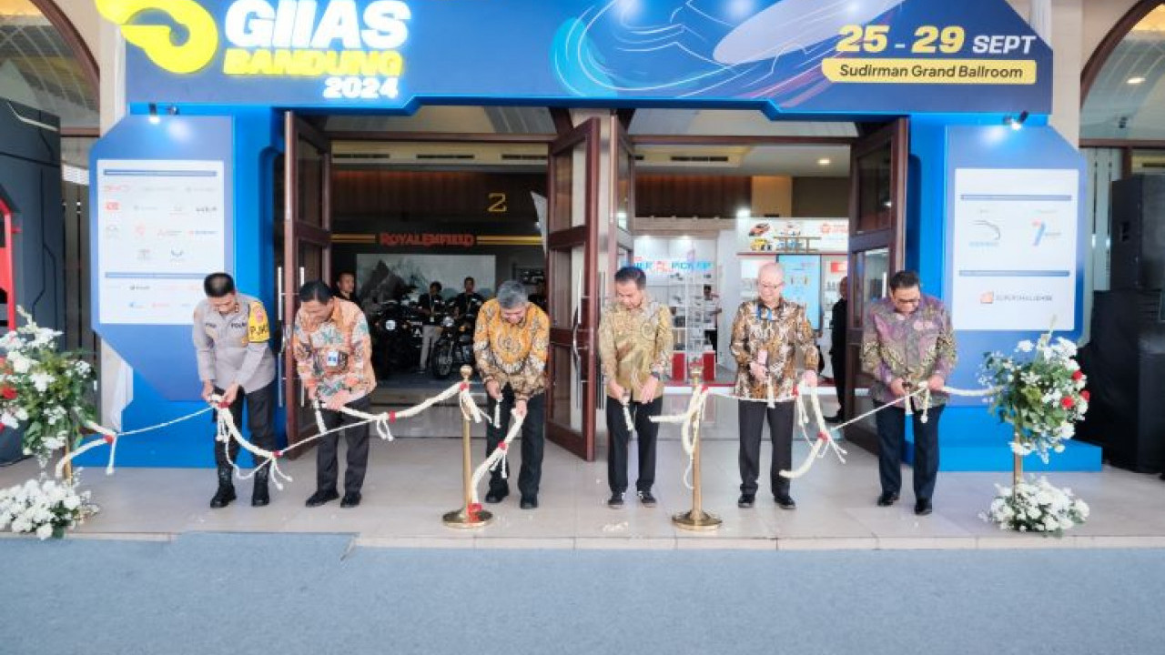 GIIAS Bandung 2024 Resmi Dibuka, Hadirkan 19 Merek Kendaraan dan Teknologi Otomotif Masa Depan 