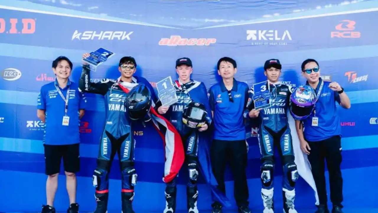 Dua Pembalap Yamaha Racing Indonesia Bikin Kejutan di R3 BLU CRU Asia-Pacific Mandalika 2026
