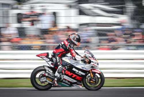 Free Practice Moto2, Canet On Fire di Silverstone, Siap Bikin Lawan Ketar-Ketir!