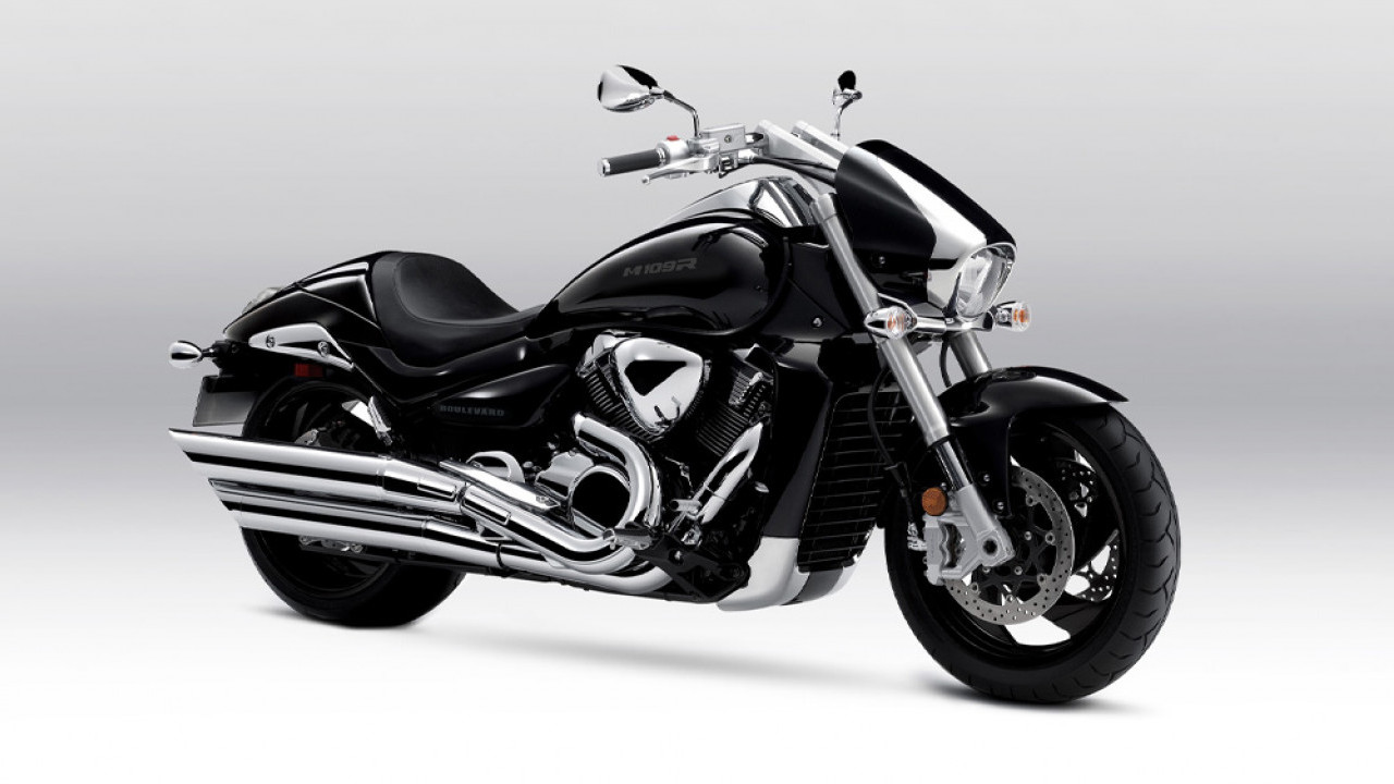 Suzuki Boulevard M109R 2025: Motor Cruiser Gahar yang Siap Tantang Harley-Davidson