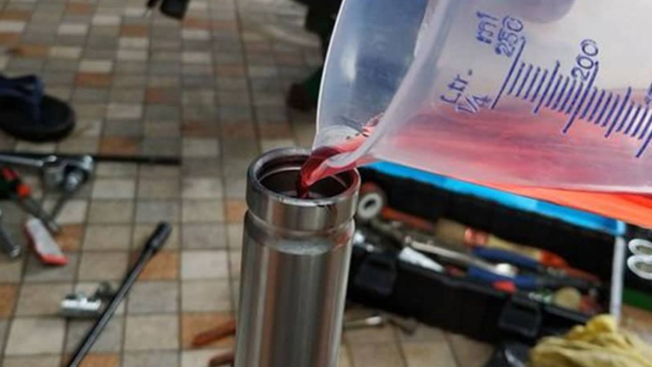 Ciri Oli Sokbreker Depan Motor Harus Diganti, Muncul Gejala yang Tidak Boleh Kamu Abaikan