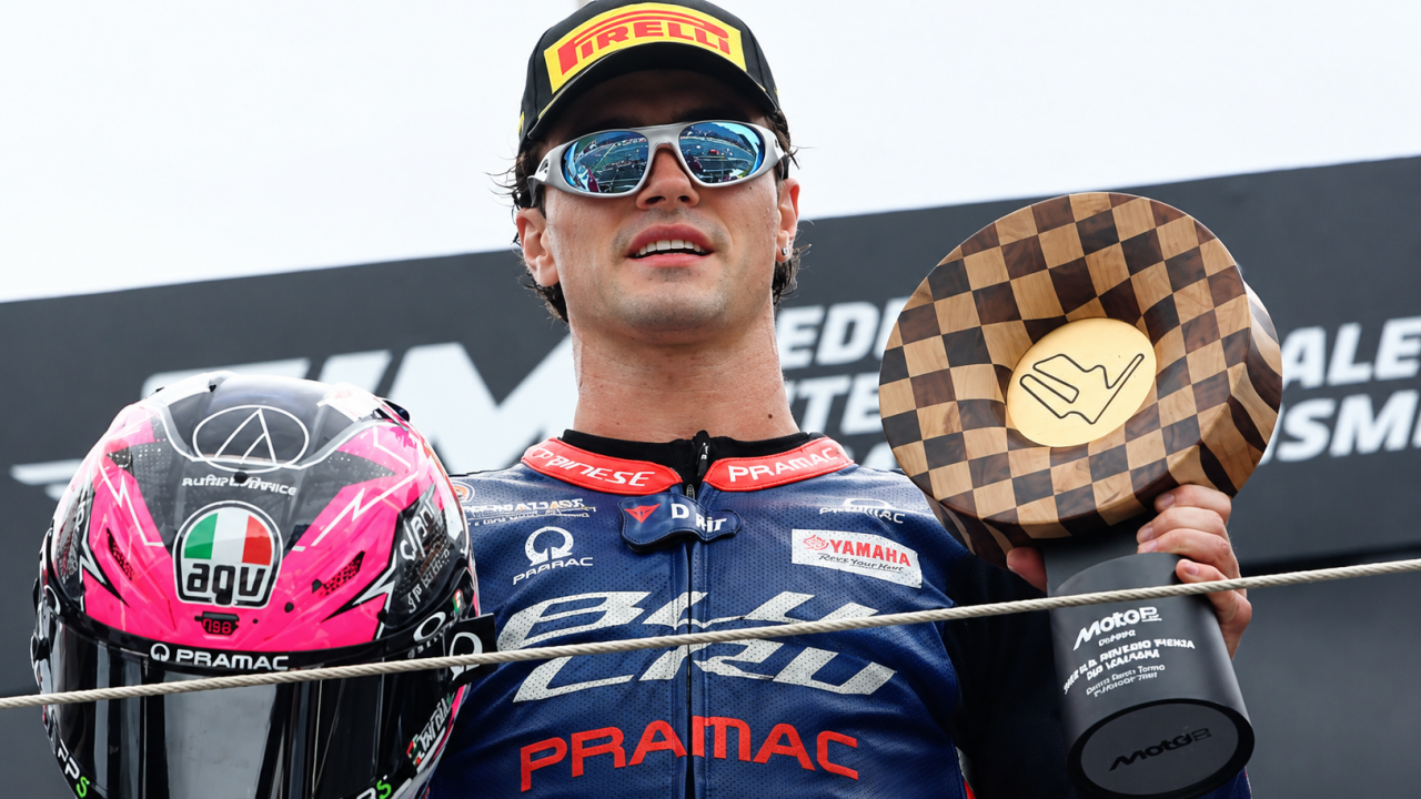 Hasil Moto2 Jepang 2026: Manuel Gonzalez Apes Problem Teknis, Izan Guevara Sikat Kemenangan Beruntun!