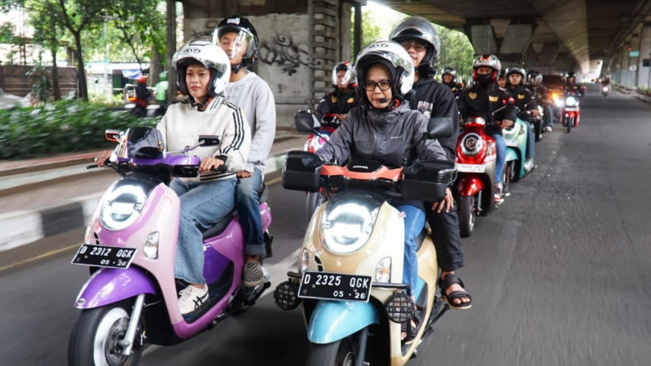 OOTD Kece! Intip Keseruan Komunitas Honda Scoopy Bandung Tampil Retro