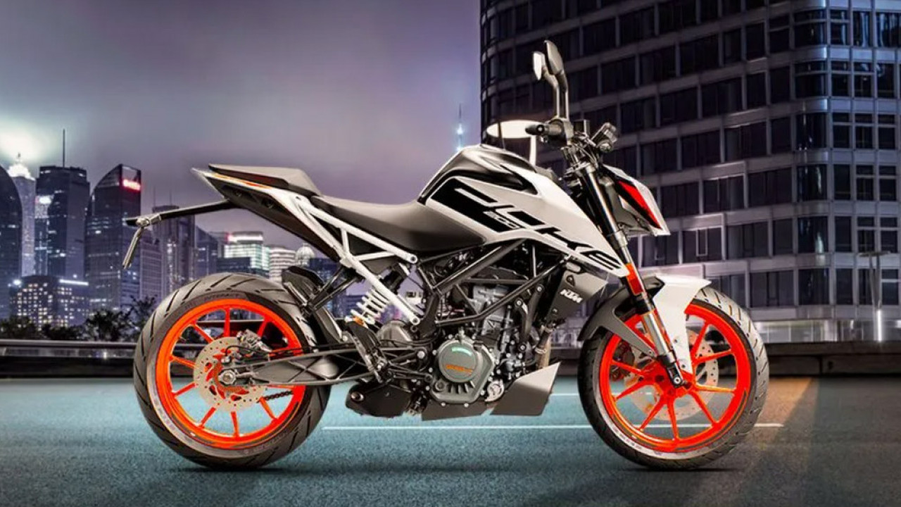 Motor Harian Rasa Sport! Ini Rekomendasi Motor Bertenaga Gahar Tapi Tetap Nyaman Dipakai Sehari-hari