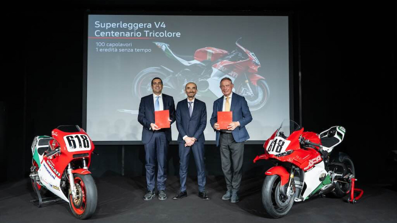 Rayakan 100 Tahun, Ducati Superleggera V4 Centenario Tricolore Hadir dengan Livery Legendaris
