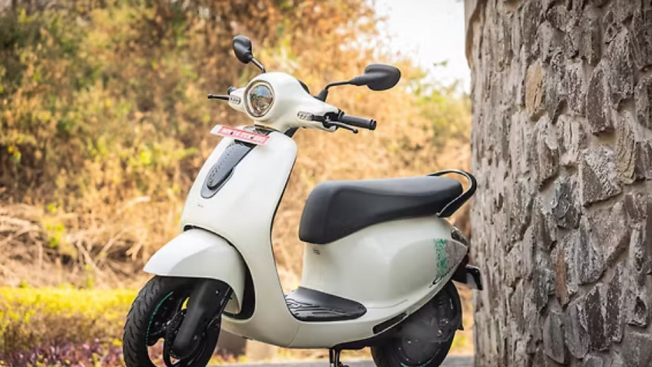 Bajaj Chetak C25: Skutik Listrik Retro Modern yang Bisa Jadi Ancaman Baru Honda Scoopy dan Yamaha Mio