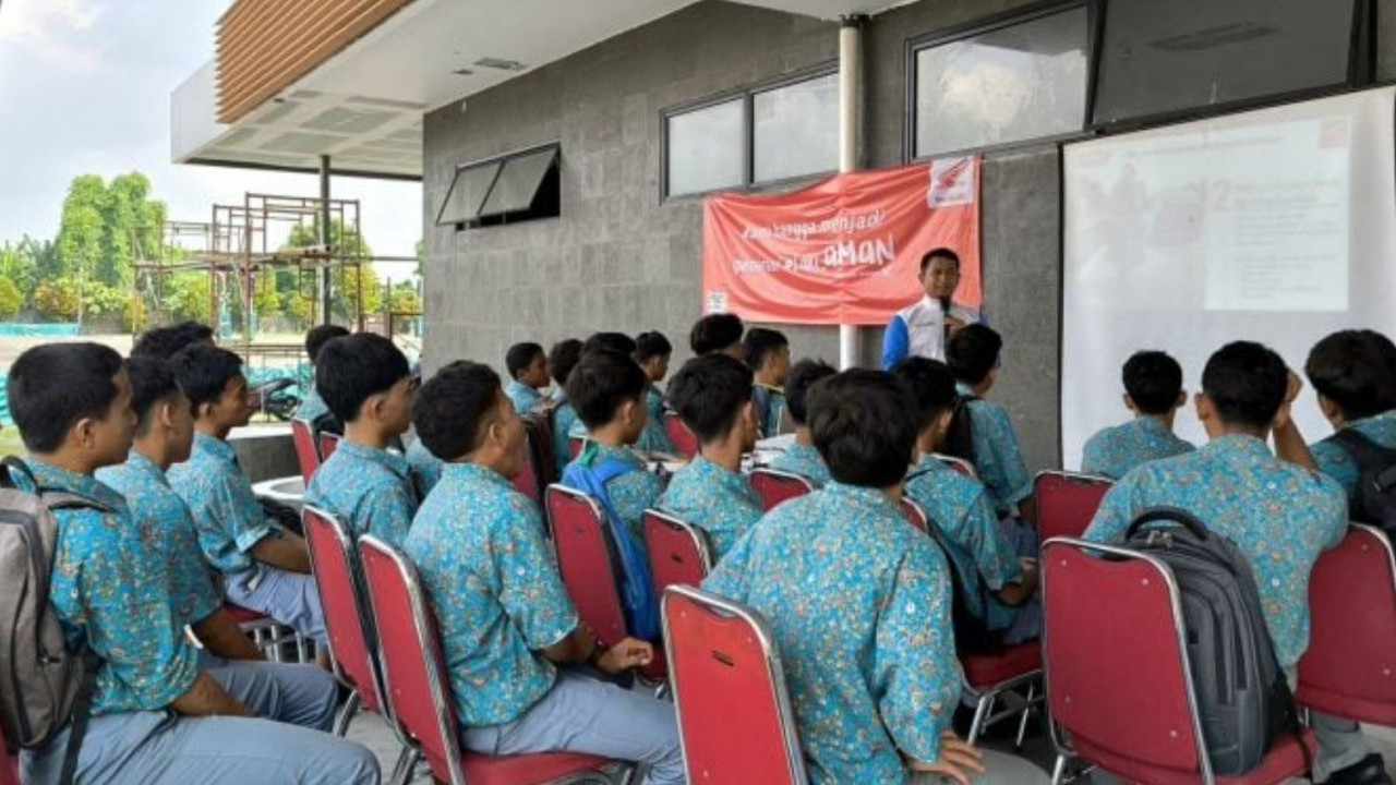 Edukasi Safety Riding Honda di Medan, Siswa SMK Diajarkan Teknik Berkendara Aman