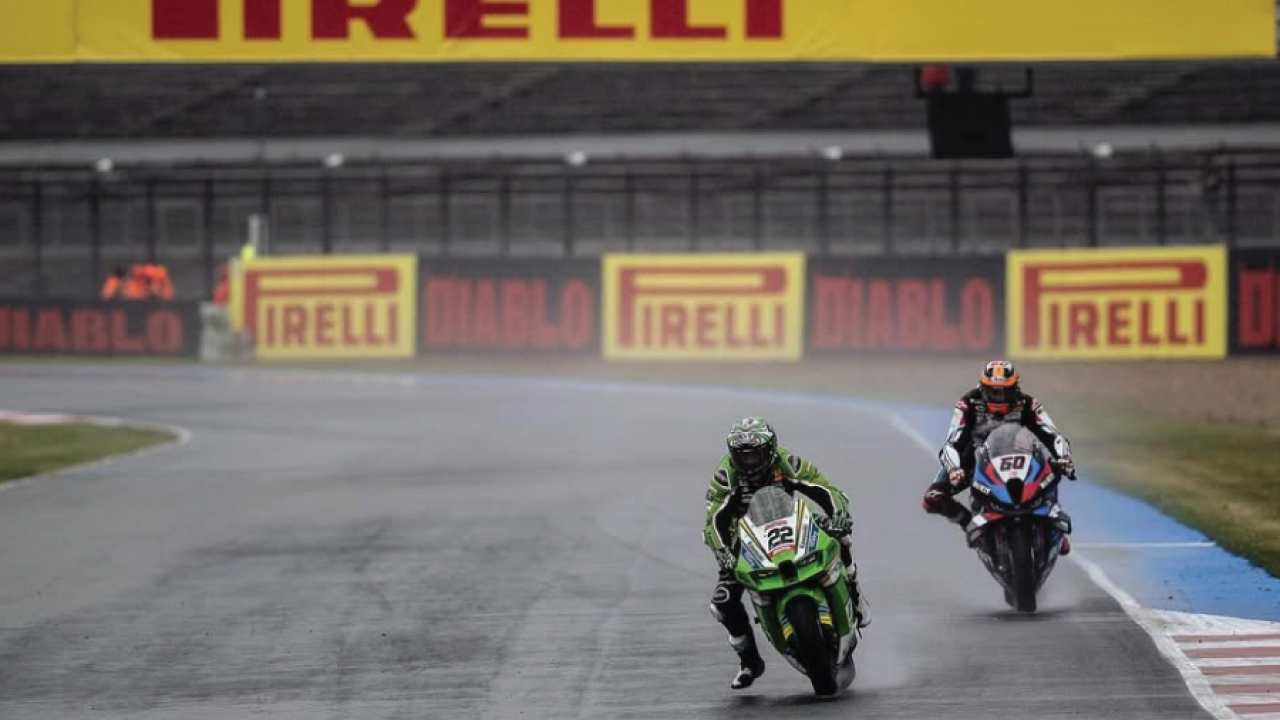 Alex Lowes Terdepan pada Superpole WSBK Prancis