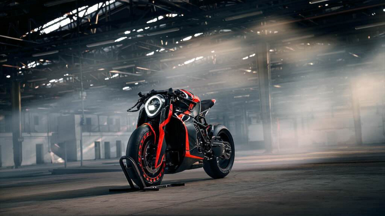 Gunakan Mesin KTM 1301cc, Diamond Atelier Luncurkan Hyperbike Bertenaga 205 HP