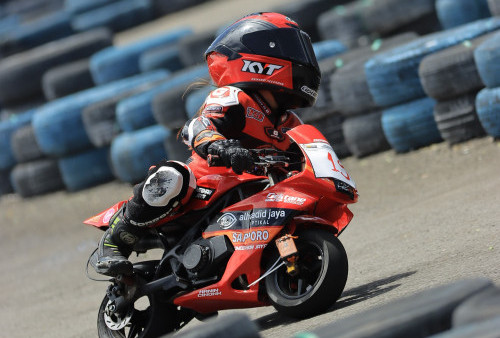 Gokil! Duet Hanin Cinonk dan Mikaleno West Java Roadrace Championship 2024 Sukses Sabet Juara di 