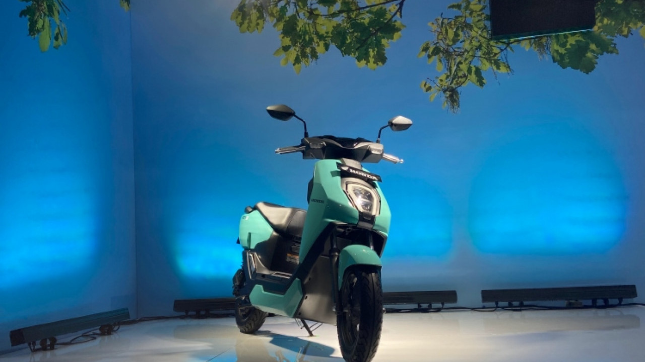 Honda Luncurkan Motor Listrik Icon e: Dengan 5 Pilihan Warna Yang Menarik, Begini Spesifikasinya!