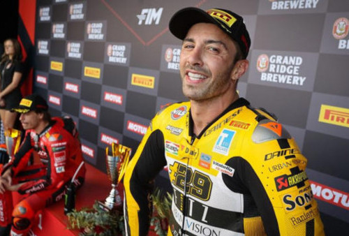 Andrea Iannone Kembali ke Panggung Balap Profesional!