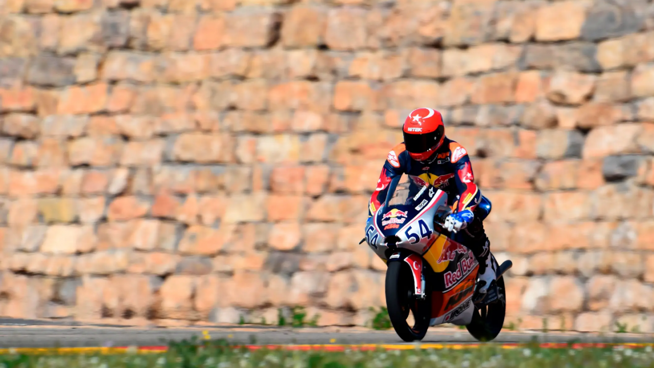 Toprak Razgatlioglu Ungkap Alasan Tak Tempuh Jalur Moto3, Kini Harus Berjuang Bangkit di MotoGP