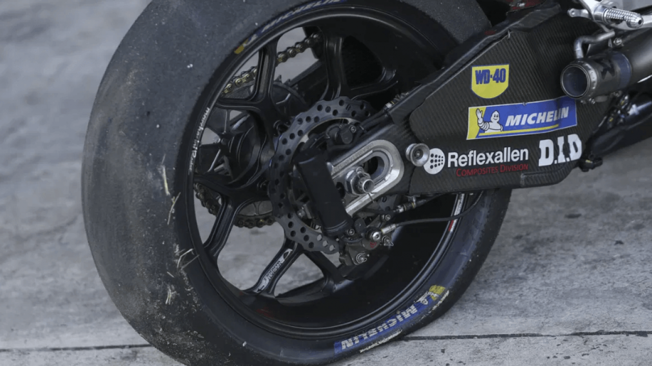 Ducati Ungkap Penyebab Ban Marc Marquez Tiba-tiba Pecah di MotoGP Thailand 2026