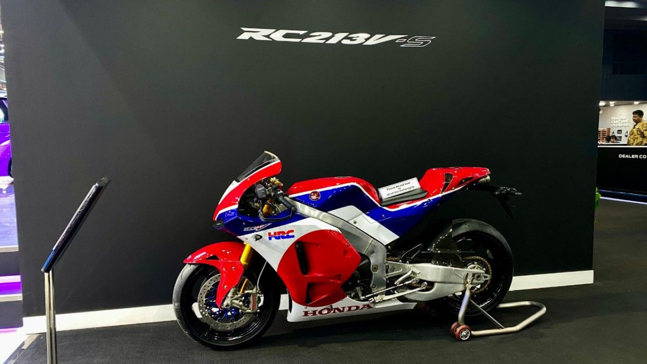 Honda RC213V-S Mejeng di GIIAS 2026, Motor Replika MotoGP Legal Jalan Raya yang Super Langka