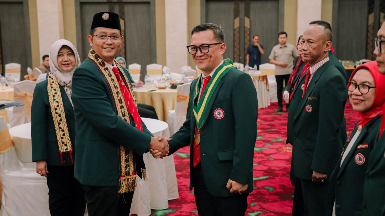 Josi Harnos Resmi Jabat Ketua IDI Lampung Periode 2025–2028