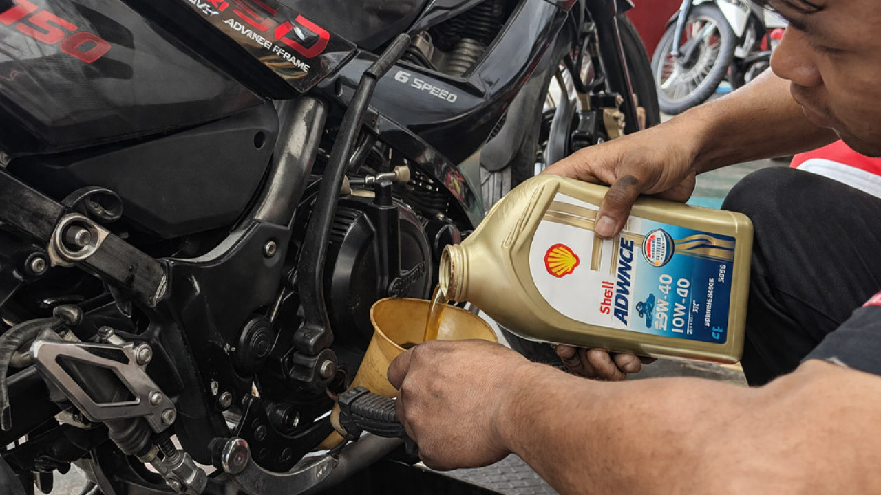Fakta Oli Mesin Motor Terungkap: Bukan Sekadar Pelumas, Tapi Penentu Umur dan Performa Mesin