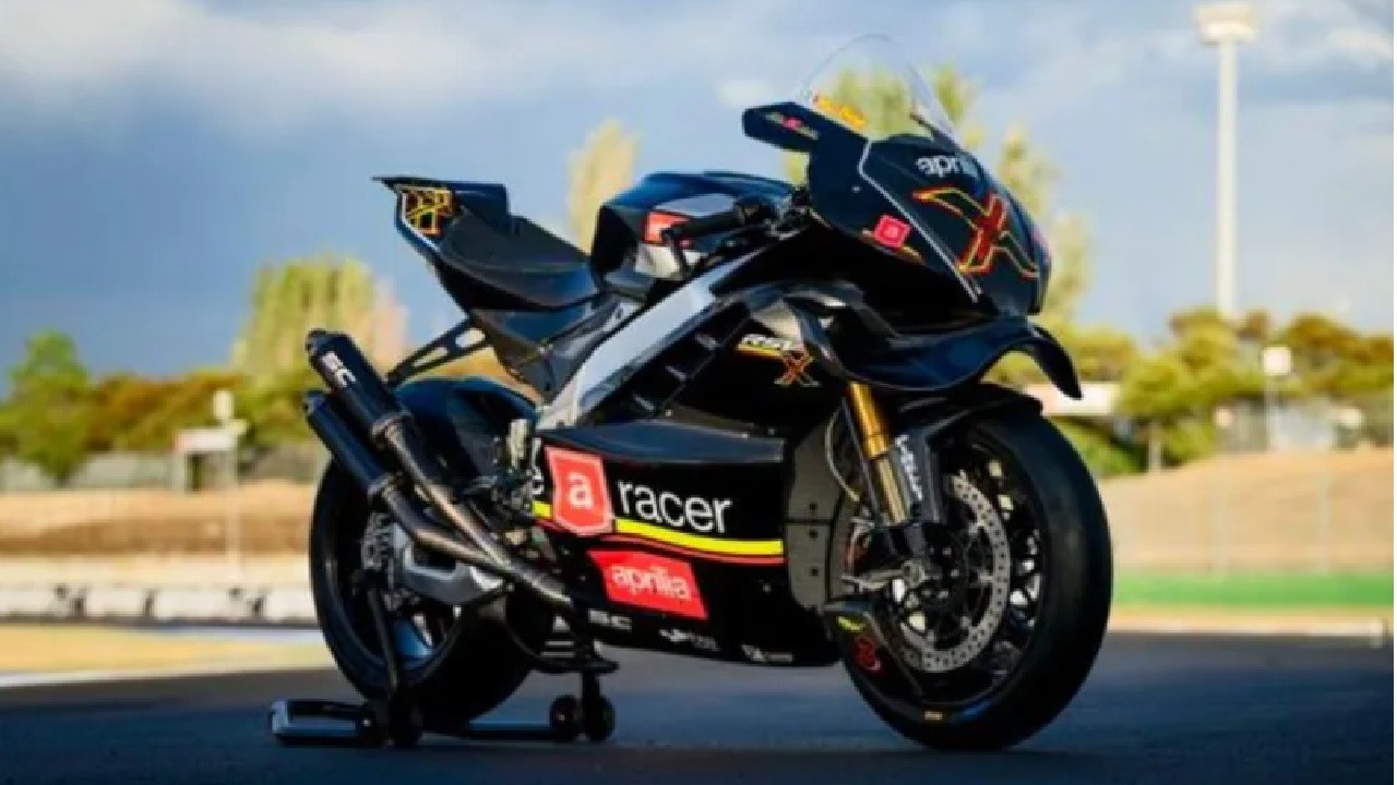 Meluncur Aprilia RSV4 X ex3ma, Motor Sport Terbaru dengan Teknologi MotoGP