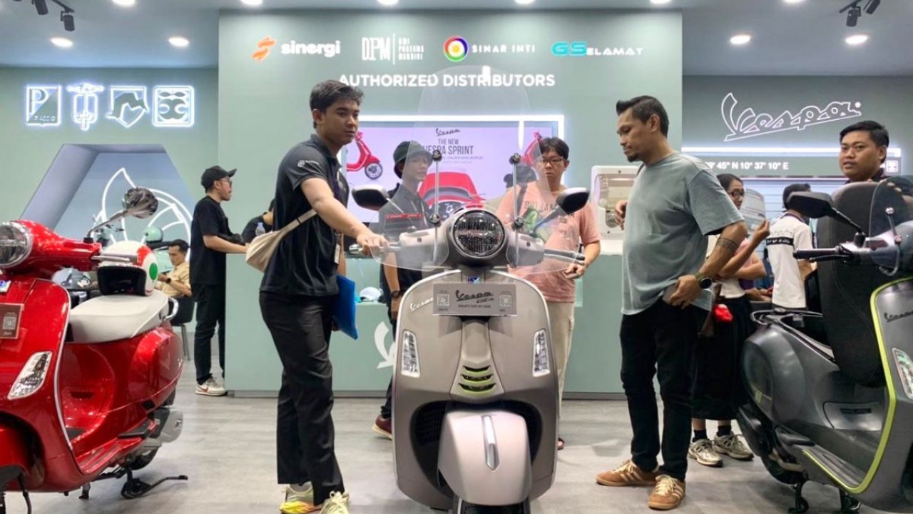 Booth Vespa di Jakarta Fair 2026 Banjir Promo, Ada Lini Baru Vespa Sprint 180cc!