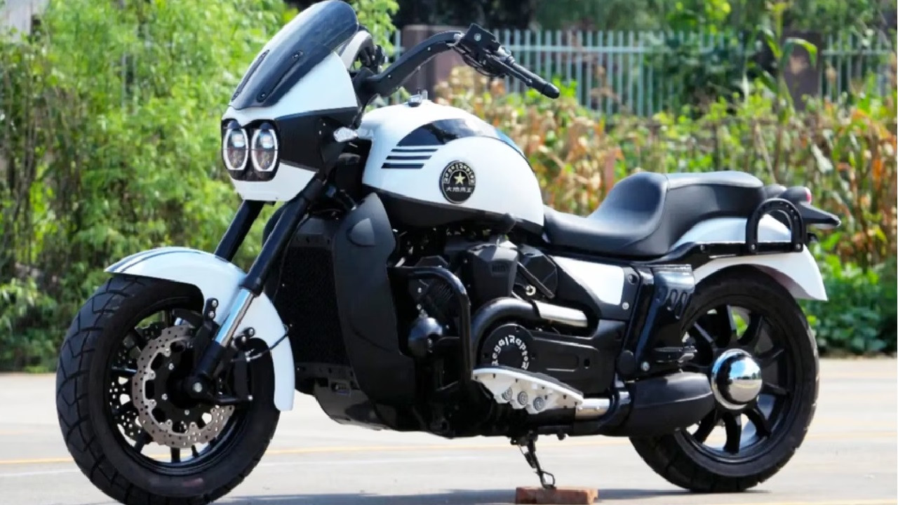 Tampil Gagah Mirip Harley-Davidson, Motor Cruiser Baru Ini Punya Transmisi Otomatis!