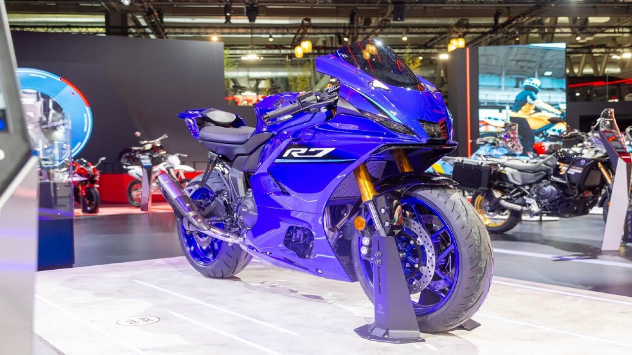 Yamaha YZF-R7 Meluncur di EICMA 2025 Tenaga Makin Liar!