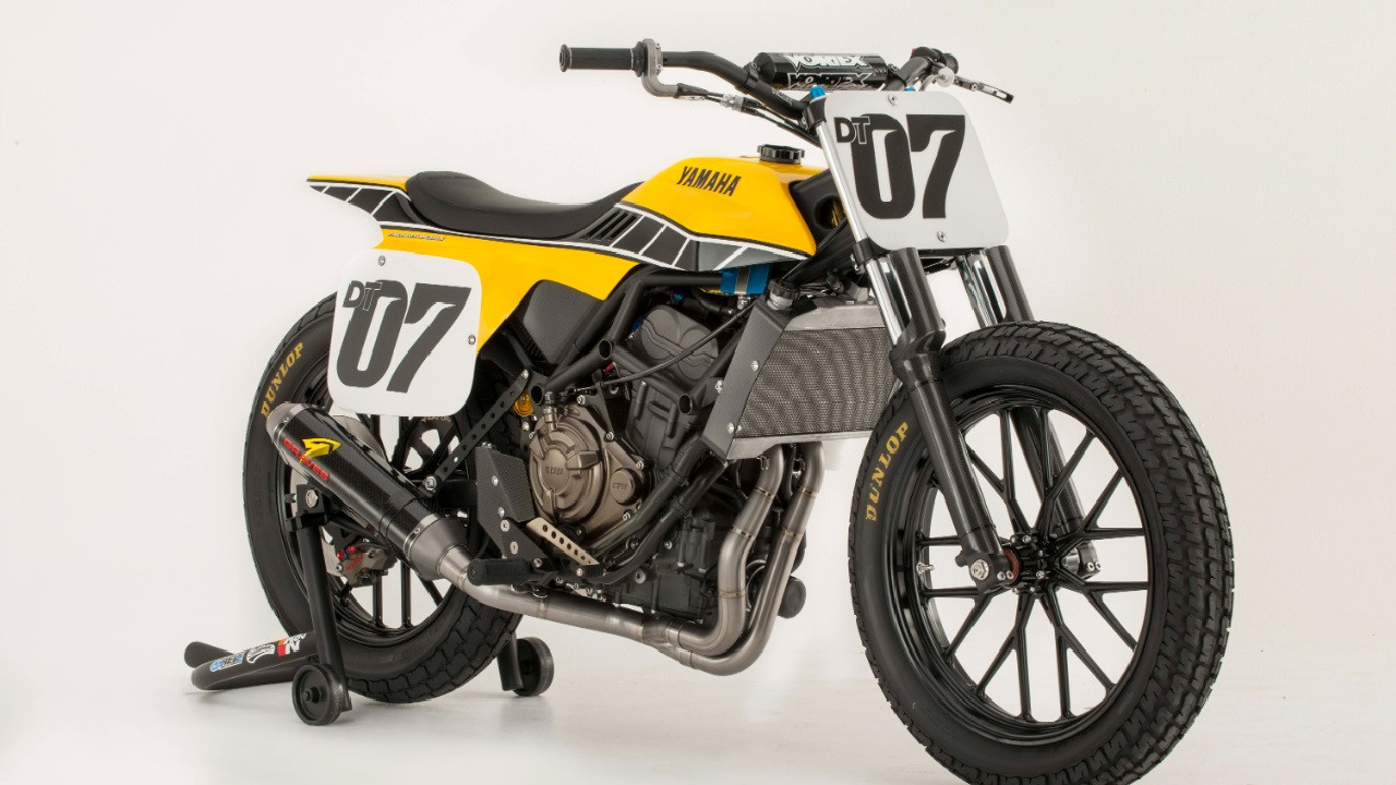 Kembar Tapi Beda, Begini Perbedaan Modifikasi Custom Flat Tracker dan Street Tracker