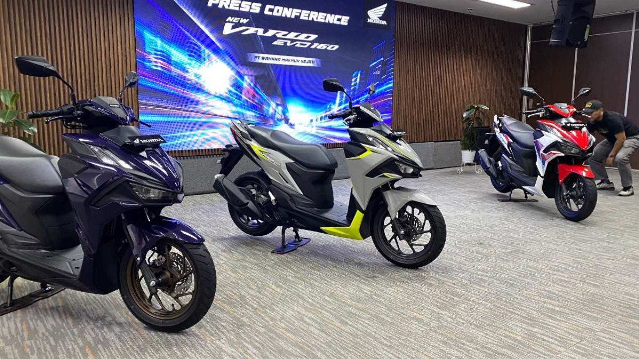 Harga Selisih Tipis, Ini Perbedaan New Honda Vario Evo 160 Tipe CBS dan CBS Nitro!