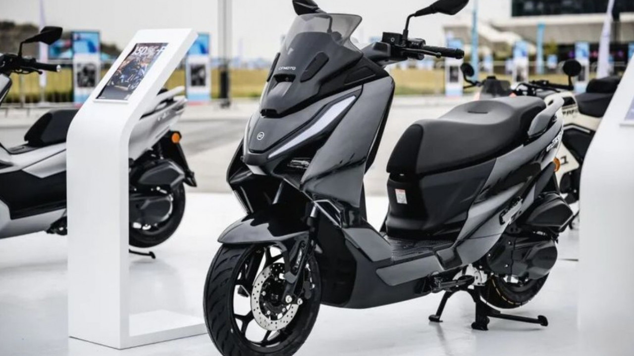 Vario dan Aerox Siap-Siap! CFMoto 150SC-F Resmi Rilis Bawa Spek dan Fitur Mewah