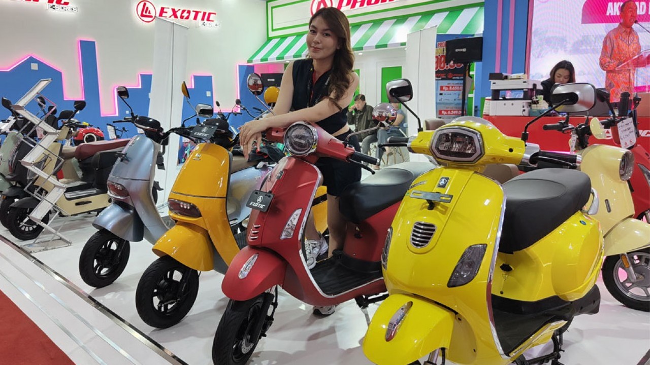 Touring Pakai Motor Listrik, Mimpi atau Realita?